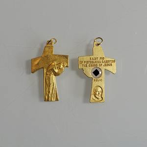 Padre Pio Carrying the Cross of Jesus Relic Medal