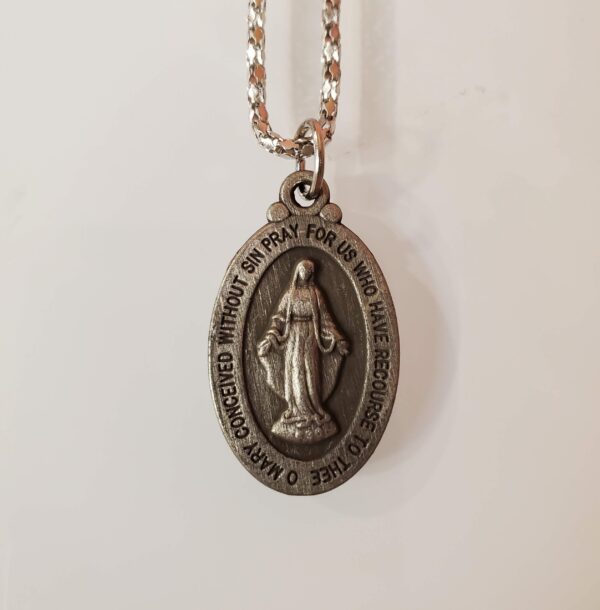 Miraculous Medal Necklace with Prayer Card - Image 5