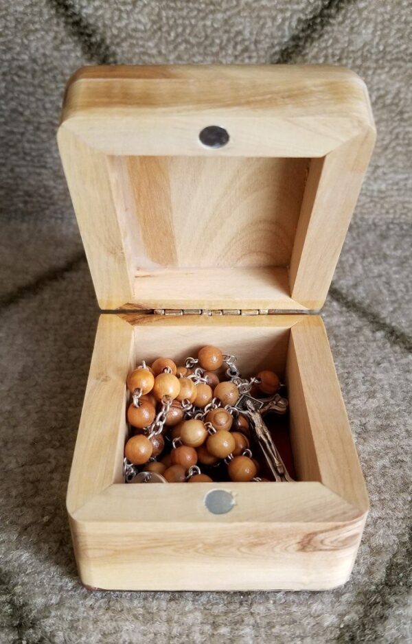 Olivewood Rosary and Rosary Box - Image 2